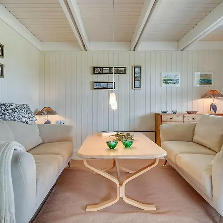 Inra - 400m From The Sea By Interhome Feriehus